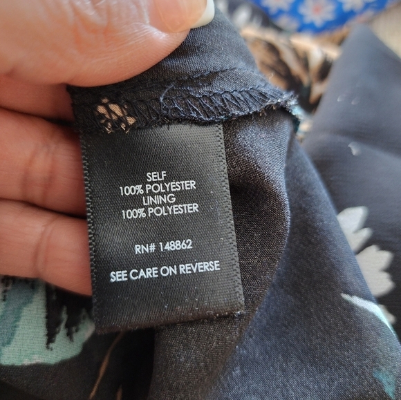 Torrid floral Tank top Size 1X - Picture 2 of 7